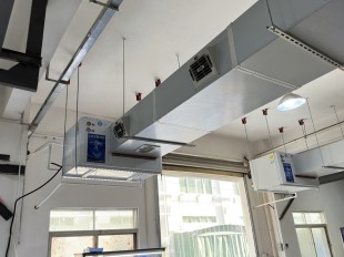 上吉注塑機(jī)車(chē)間案例 上吉注塑機(jī)車(chē)間案例